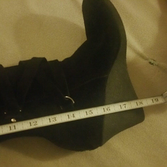 ANA boots with the Faux Fur - Picture 6 of 7